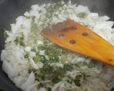 Foto del paso 3 de la receta: Merluza en salsa de vino dulce