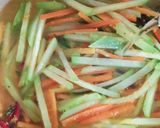 Foto langkah ke 5 dari resep Tumis Labu Siam Wortel Bumbu Kuning.