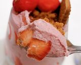 Une image de l'étape 5 de Verrines à la fraise et au spéculoos.
