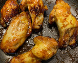 Foto del paso 6 de la receta: Alitas de pollo con miel, limón y soja
