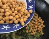 Foto del paso 5 de la receta: Wok de Pak choi, col china, con garbanzos. Rebosante de vitamina C