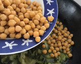 Foto del paso 5 de la receta: Wok de Pak choi, col china, con garbanzos. Rebosante de vitamina C