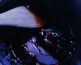 Foto langkah ke 6 dari resep Blackforest Cake Mirror Glaze.