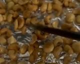 Gambar langkah 4 resipi Kekacang Madu.