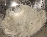 Foto del paso 3 de la receta: Cocina sin gluten: Cabellos de ángel de arroz con hortalizas