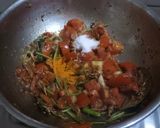 A picture of step 3 of Tomato dhania shorba.