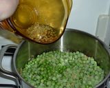 Gyömbéres-bazsalikomos zöldborsófőzelék  (liszt nélkül) recept fázis 6 fotója