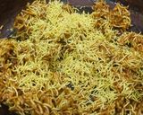 સેવની ચીકી(Sev Chikki Recipe in Gujarati) રેસીપી સ્ટેપ3ફોટો