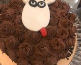 A picture of step 3 of Chocolate sheep cake.