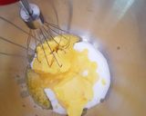A picture of step 2 of Victoria sponge cake.