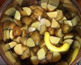 Foto langkah ke 1 dari resep 8. Kentang Kornet Seledri SukaSuka.