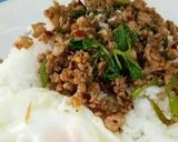 รูปขั้นตอนการทำที่ 3 ของ ผัดกะเพราไข่ดาว