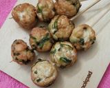 Foto langkah ke 3 dari resep Sate Bola Tahu Telur.