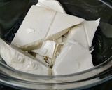 A picture of step 1 of White Chocolate Pinta Cake.