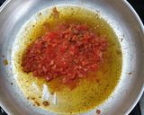 Foto del passaggio 2 della ricetta Spaghetto pomodorino e rigatina croccante
