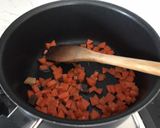A picture of step 3 of Hijiki- Japanese seaweed dish.