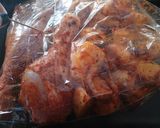 A picture of step 4 of Spicy herby chicken and potatoes cooked in a bag.