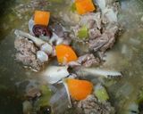Foto langkah ke 5 dari resep Sop Tulangan Sapi.