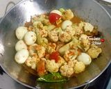 Foto langkah ke 5 dari resep Tumis Pedas Kembang Kol & Telur Puyuh.