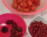 Gambar langkah 1 resipi Yogurt Red Fruity.