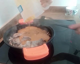Foto del paso 5 de la receta: Filetes de cerdo en salsa
