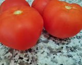 صورة لخطوة 2 من وصفة طماطم🍅 بالثوم والكزبرة، مقبلات سهلة جربيها👌