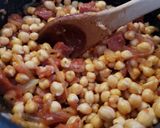 A picture of step 3 of Stewed Chickpeas with Chorizo.