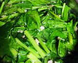 Hình bước làm 1 của món Canh Cải Bó Xôi (Rau Chân Vịt) Nấu Thịt Bằm
