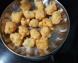 A picture of step 7 of Daal pakoda.