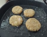 A picture of step 5 of Crunchy Potato and Poha Veg Kebabs.