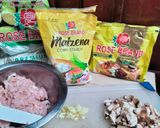 Foto langkah ke 1 dari resep Ayam Jamur Cincang Kecap (Isian Pao).