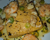 Foto del paso 6 de la receta: Puré de garbanzos con langostinos al ajillo