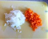 A picture of step 1 of Rice Cooker Chicken Rice Omurice.