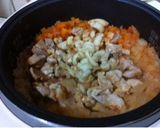 A picture of step 3 of Rice Cooker Chicken Rice Omurice.