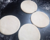 A picture of step 7 of Meat pies #teamcontest#supersnackers#snacks.