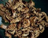Foto langkah ke 2 dari resep Tumis Brokoli Daging Sapi.