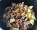 Foto del paso 2 de la receta Fricasse de cerdo en cocotte