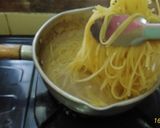 Foto langkah ke 3 dari resep Fettuccinie carbonara with telur ayam kate.