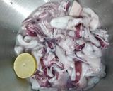 Foto langkah ke 1 dari resep Tumis Cumi Basah Bakso.