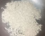 A picture of step 3 of Crispy Maggi donut.