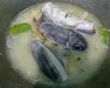 Foto langkah ke 4 dari resep Mangut Lele MPASI 22 Bulan.