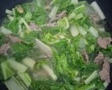 Foto langkah ke 2 dari resep Selada Keriting Cah Sapi.