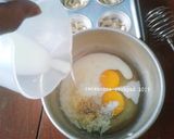 Foto langkah ke 2 dari resep Muffin Telur Jamur Keju.