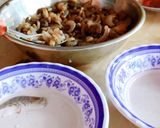 Hình bước làm 4 của món TÉP BẠC ĐẤT RANG & NƯỚC CỐT DỪA