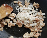 Foto del paso 2 de la receta: Bistecs de puerco a la mexicana fácil y rápida