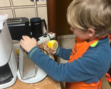 Foto del paso 2 de la receta: Bizcocho de limón en Airfryer esponjoso y fácil de Carmen y Mateo