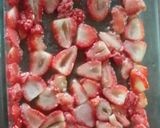 Foto del paso 3 de la receta: Terina de fresas con crema chantilly