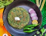 A picture of step 6 of Bathua paratha.