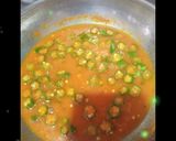 A picture of step 3 of Masala bhindi.