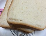 A picture of step 4 of Mushroom, spinach, egg omelette sandwich.